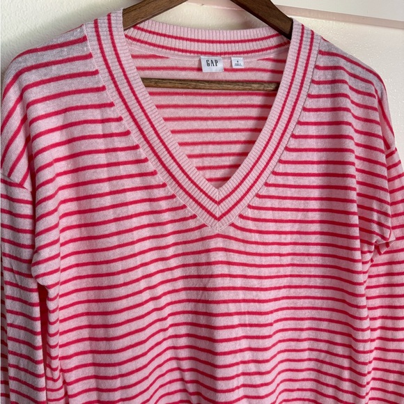 GAP S Pink Striped Linen Blend v-neck Sweater - Picture 4 of 9